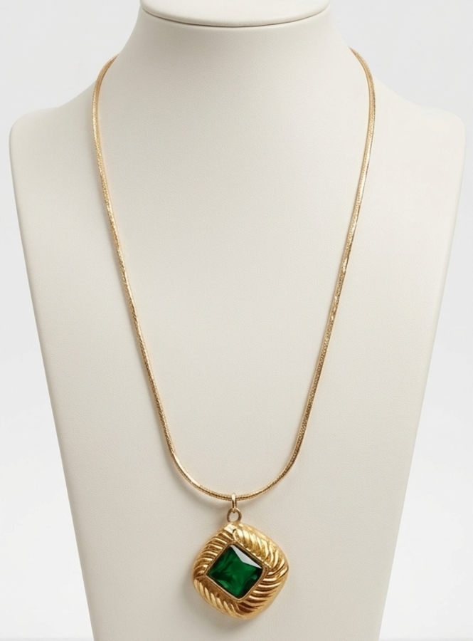 Anti-Tarnish Gold Pendant Necklace with Emerald Green Stone 1 Anti-Tarnish Gold Pendant Necklace with Emerald Green Stone